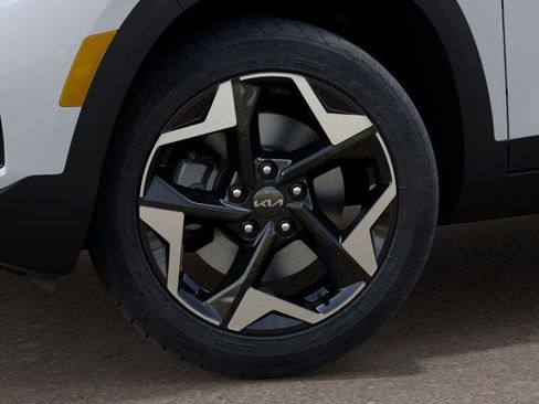 New 2025 Kia Seltos EX image 9