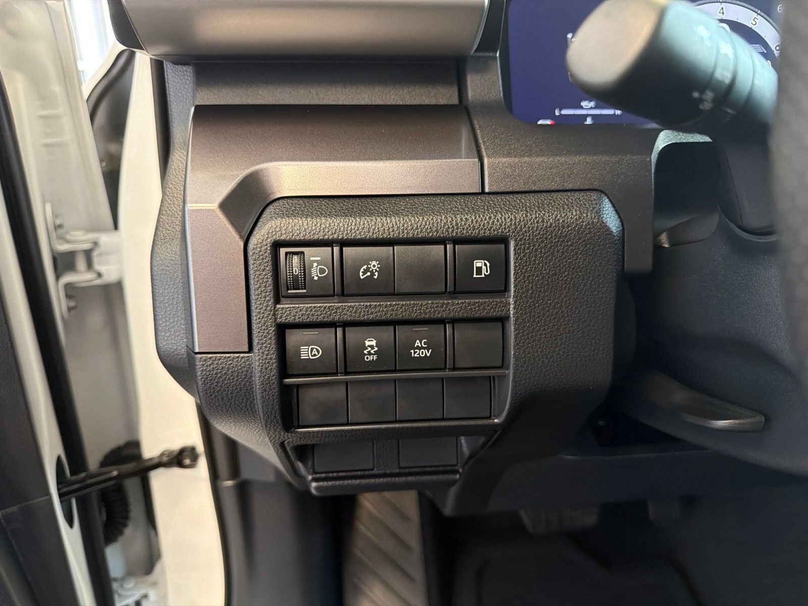 Used 2025 Toyota 4Runner TRD Off-Road AWD/4WD image 17