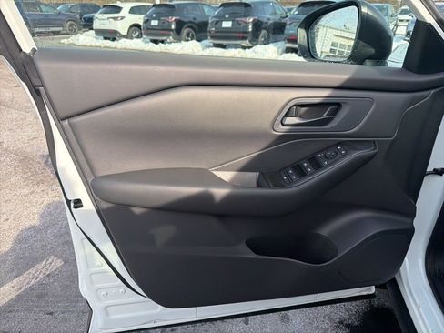 Used 2026 Nissan Rogue S image 18