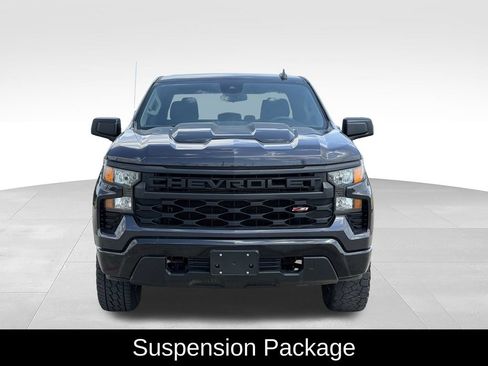 Used 2023 Chevrolet Silverado 1500 Custom Trail Boss AWD/4WD image 3