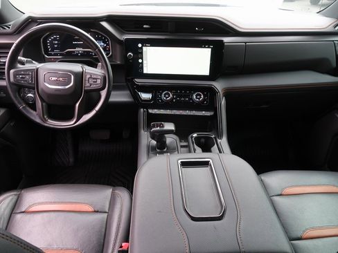 Certified 2022 GMC Sierra 1500 AT4 w/ AT4 Premium Package image 9