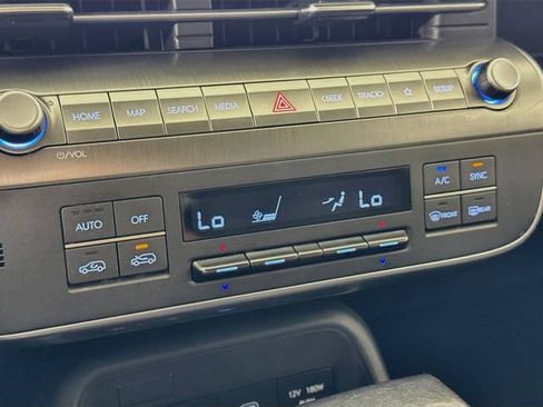 Certified 2024 Hyundai Kona SEL FWD image 17