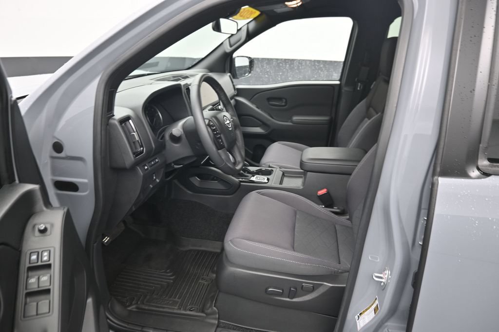 Used 2026 Nissan Frontier SV w/ SV Convenience Package AWD/4WD image 9