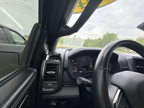 Used 2024 RAM 3500 Limited image 24