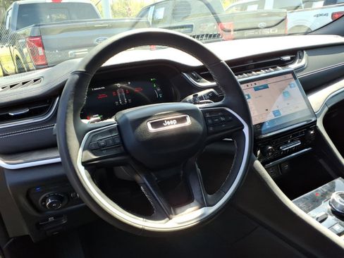 Used 2024 Jeep Grand Cherokee Limited 4xe AWD/4WD image 5