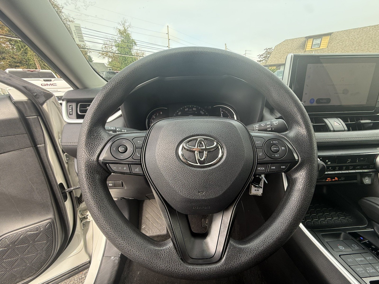 Used 2025 Toyota RAV4 LE AWD/4WD image 17