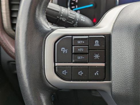 Used 2024 Ford Expedition Limited image 28