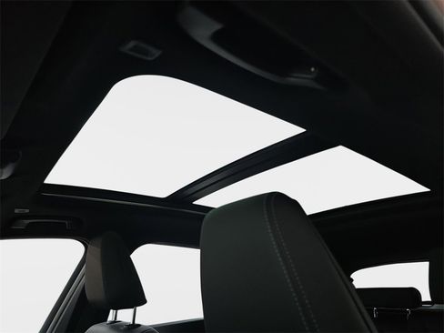 Used 2025 BMW X1 xDrive28i w/ Technology Package image 31