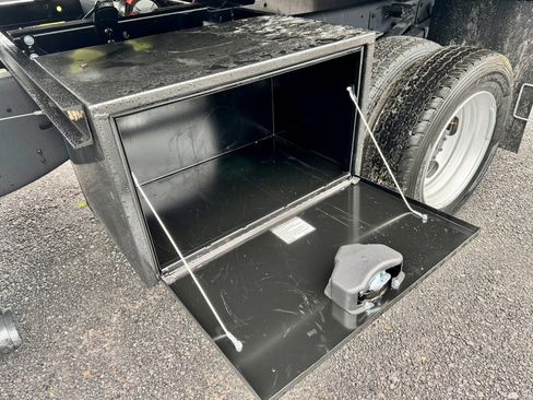 New 2024 RAM 5500 Tradesman image 9