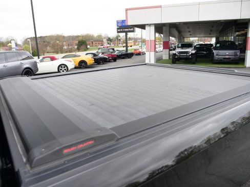 Used 2021 Chevrolet Silverado 1500 RST w/ Redline Edition image 35