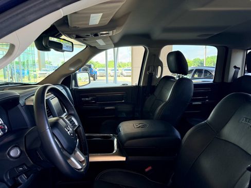 Used 2015 RAM 1500 Laramie w/ Convenience Group AWD/4WD image 10