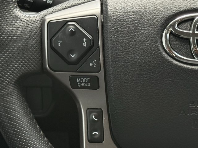 Used 2022 Toyota Tacoma SR5 RWD image 17
