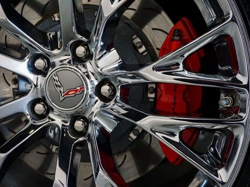 Used 2015 Chevrolet Corvette Z06 w/ 3LZ Preferred Equipment Group RWD image 44