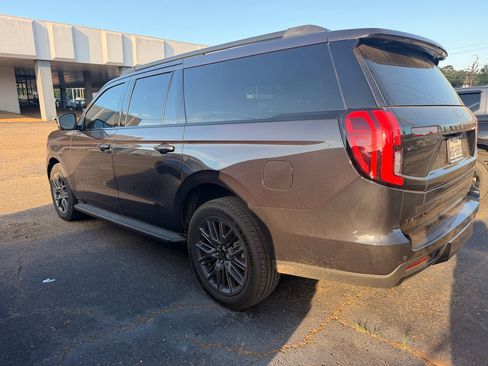 Used 2026 Ford Expedition Max Platinum w/ Stealth Appearance Package AWD/4WD image 2