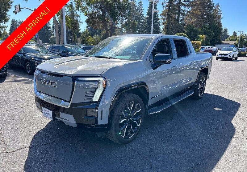 Used 2024 GMC Sierra EV Denali AWD/4WD image 1