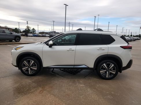 Certified 2023 Nissan Rogue SL w/ SL Premium Package image 8