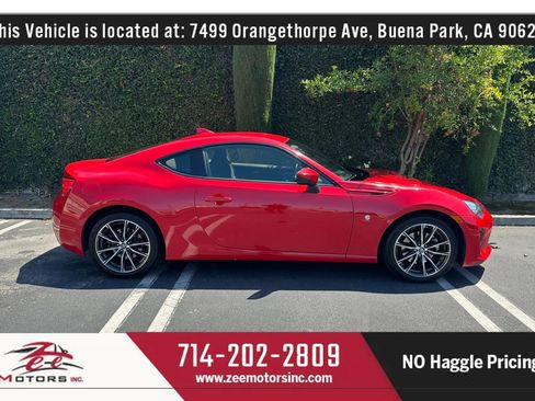 Used 2017 Toyota 86 RWD image 5