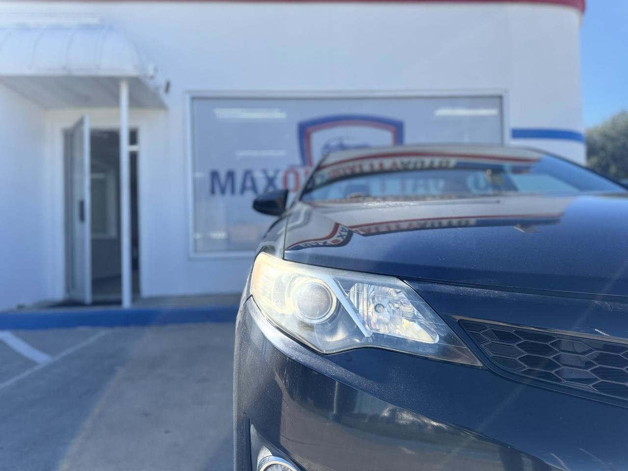 Used 2012 Toyota Camry SE FWD image 10