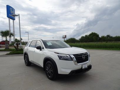 Used 2023 Nissan Pathfinder S