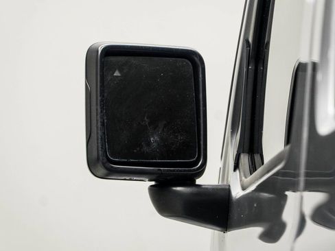 Used 2019 Jeep Wrangler Unlimited Sahara image 14