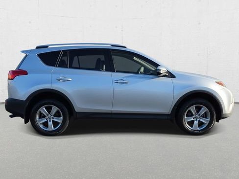Used 2015 Toyota RAV4 XLE AWD/4WD image 4