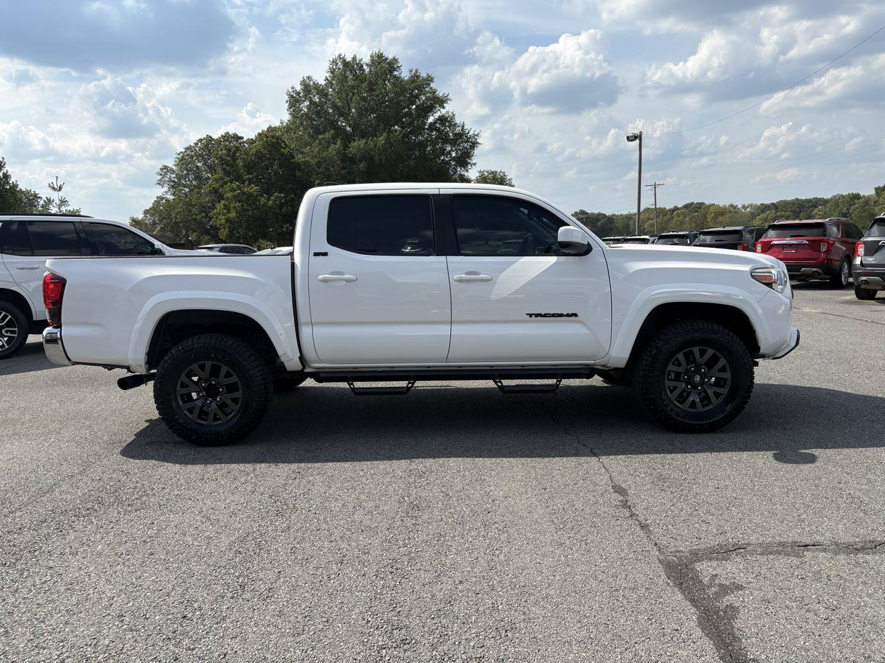 Used 2023 Toyota Tacoma SR5 RWD image 9