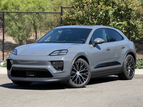 New 2026 Porsche Macan Electric RWD image 1
