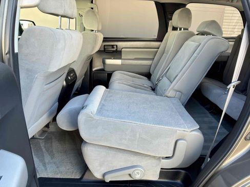 Used 2008 Toyota Sequoia SR5 RWD image 45