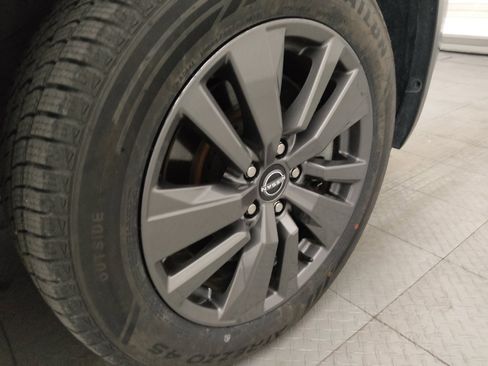 Used 2022 Nissan Pathfinder SV FWD image 31