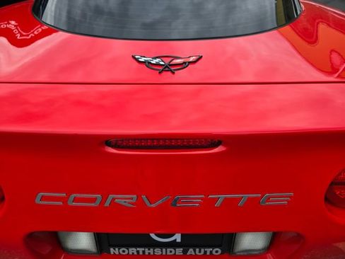 Used 2004 Chevrolet Corvette Coupe w/ Preferred Equipment Group RWD image 41