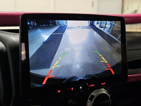 Used 2014 Jeep Wrangler Unlimited Rubicon image 12