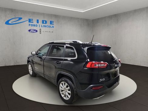 Used 2017 Jeep Cherokee Limited AWD/4WD image 8