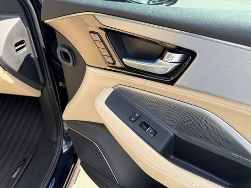 Used 2025 Acura MDX w/ Technology Package image 31