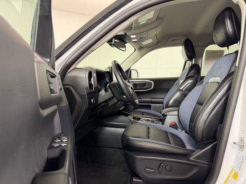 Used 2025 Ford Bronco Sport Outer Banks AWD/4WD image 4