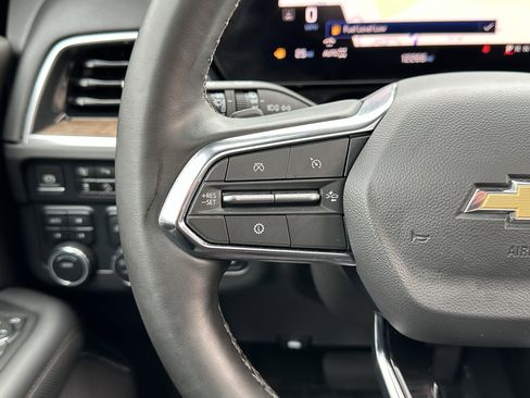 Used 2025 Chevrolet Suburban High Country w/ Sun And Tow Package image 21