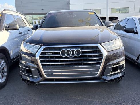 Used 2017 Audi Q7 3.0T Prestige w/ Prestige Package image 2