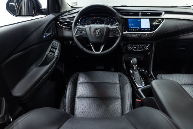 Used 2020 Buick Encore GX Essence w/ Experience Buick Package FWD image 3