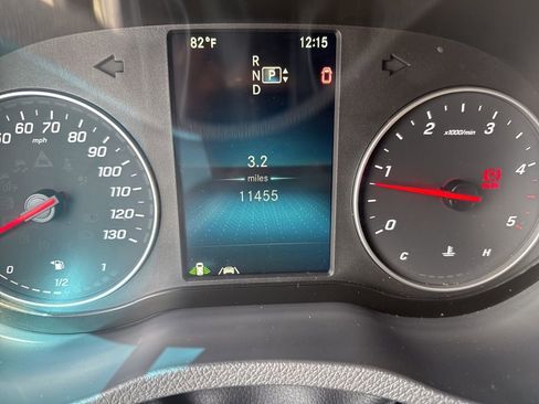 Used 2024 Mercedes-Benz Sprinter 2500 image 11