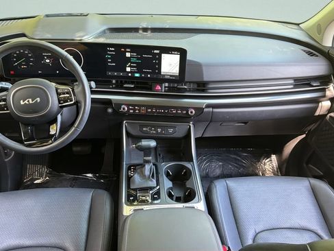 Used 2025 Kia Carnival SX Prestige FWD image 13