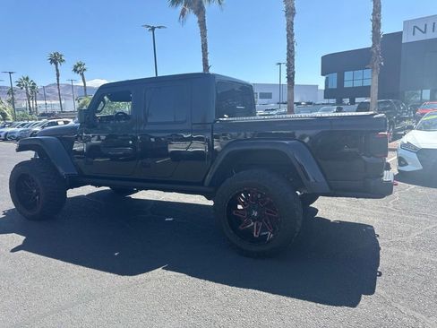 Used 2022 Jeep Gladiator Rubicon w/ Trailer Tow Package AWD/4WD image 15