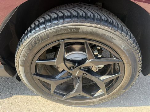 Used 2018 Ford Edge Titanium w/ Equipment Group 302A image 10