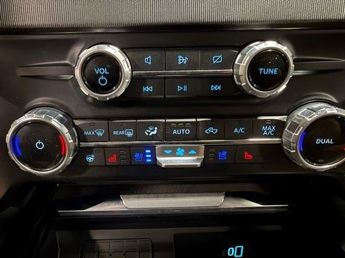 Used 2023 Ford F250 Platinum AWD/4WD image 27