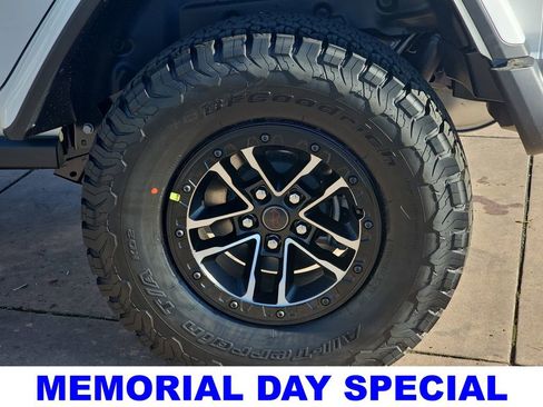 New 2026 Jeep Wrangler Unlimited Rubicon AWD/4WD image 36