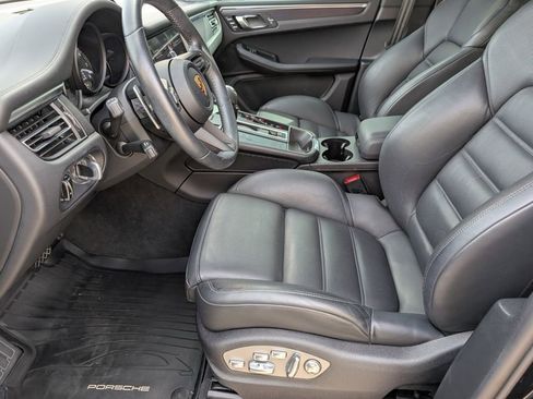 Certified 2022 Porsche Macan GTS image 19