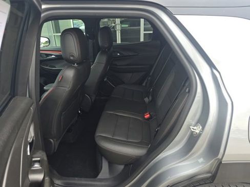 Used 2025 Chevrolet TrailBlazer RS w/ Convenience Package FWD image 25