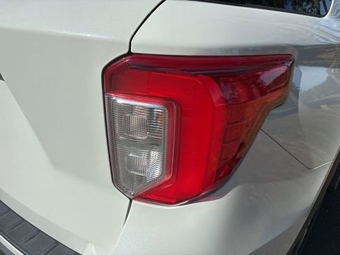 Used 2023 Ford Explorer XLT w/ Equipment Group 202A RWD image 14
