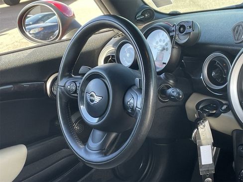 Used 2011 MINI Cooper S image 13
