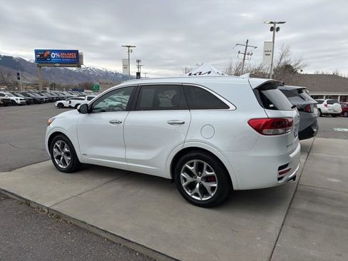 Used 2017 Kia Sorento SX image 3