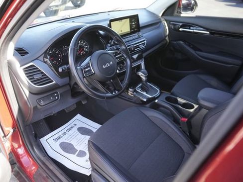 Used 2022 Kia Seltos S image 8