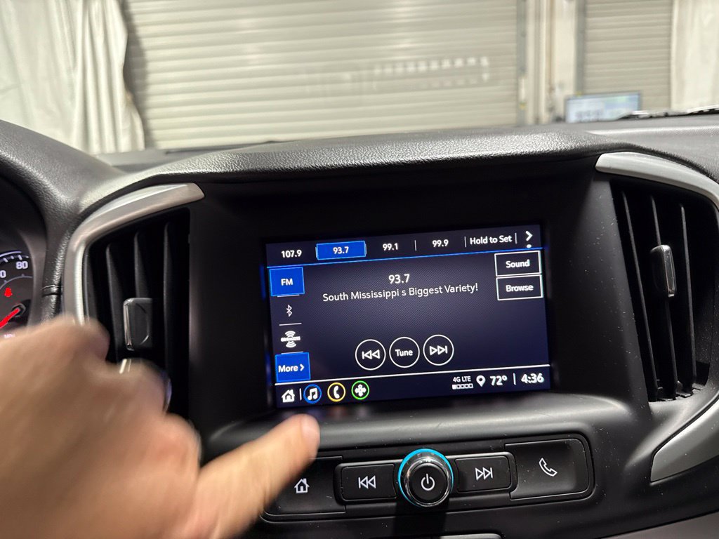 Used 2024 GMC Terrain SLE FWD image 32